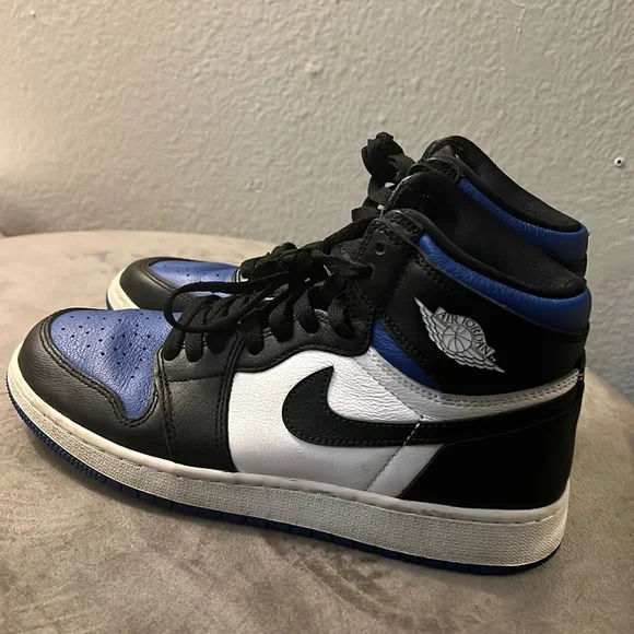 Nike | Shoes | Nike Air Jordan Retro High Og Royal Toe  display picture 1